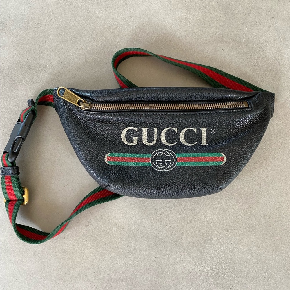 Gucci belt bag / black size 90